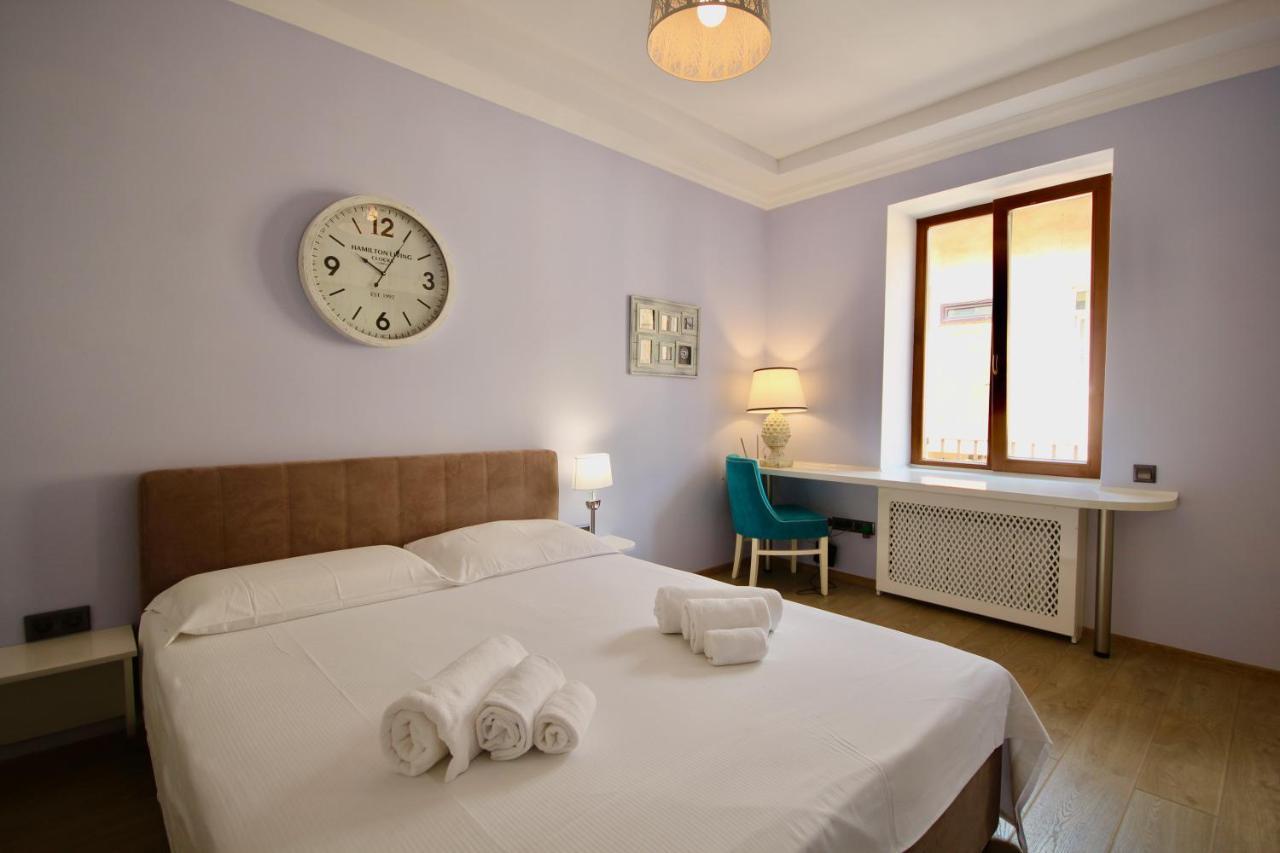 Romantic Lux Vivaldi Suite Svobode avenue 39 Lviv Extérieur photo