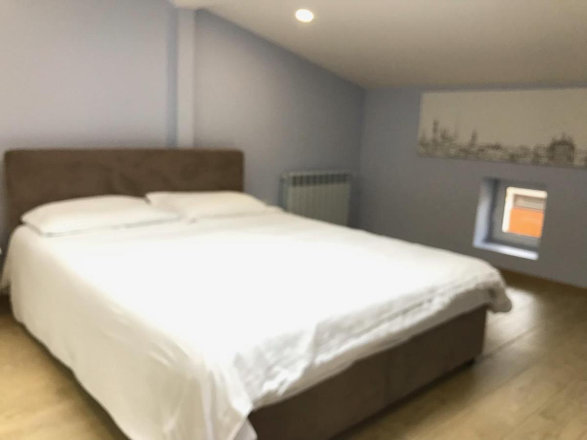 Romantic Lux Vivaldi Suite Svobode avenue 39 Lviv Extérieur photo
