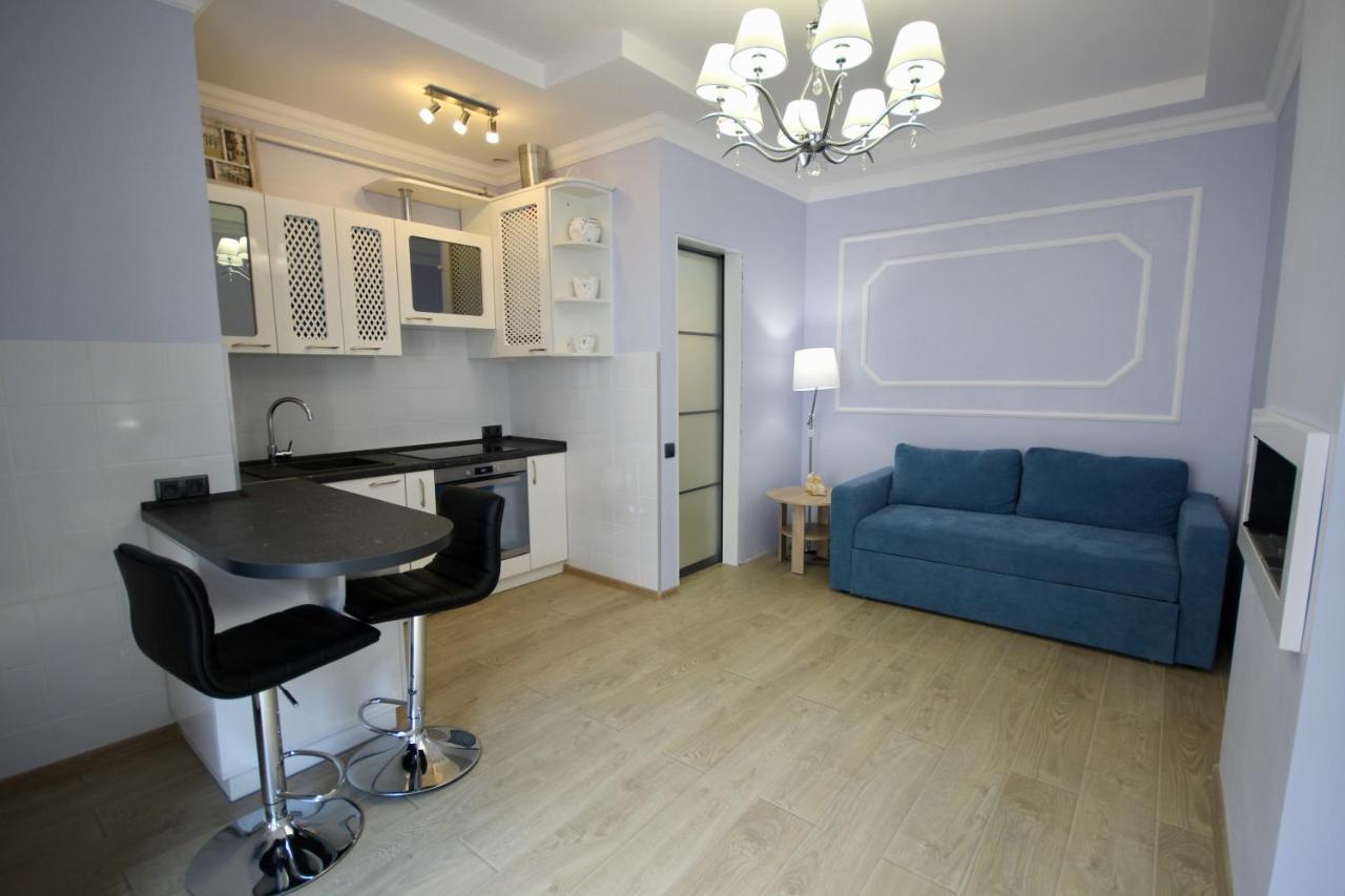 Romantic Lux Vivaldi Suite Svobode avenue 39 Lviv Extérieur photo