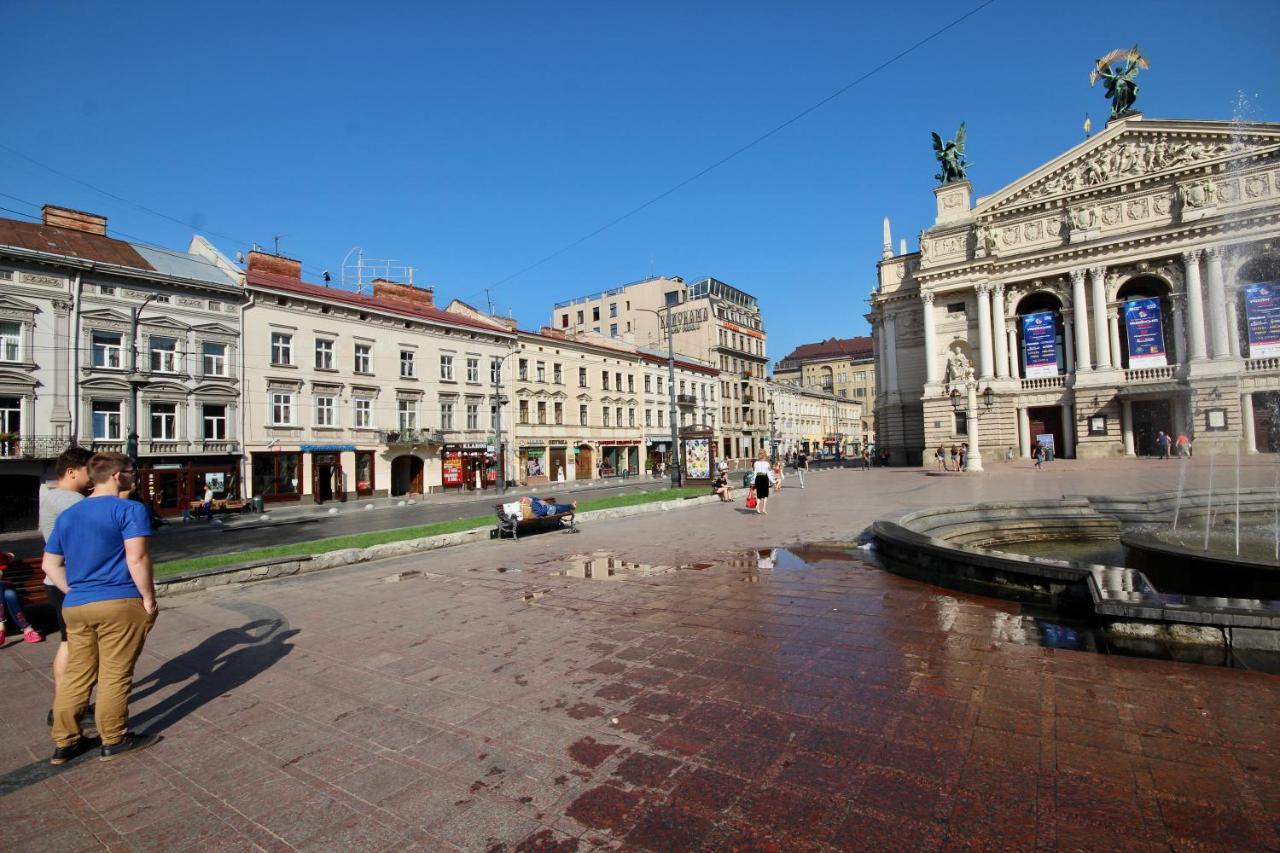 Romantic Lux Vivaldi Suite Svobode avenue 39 Lviv Extérieur photo