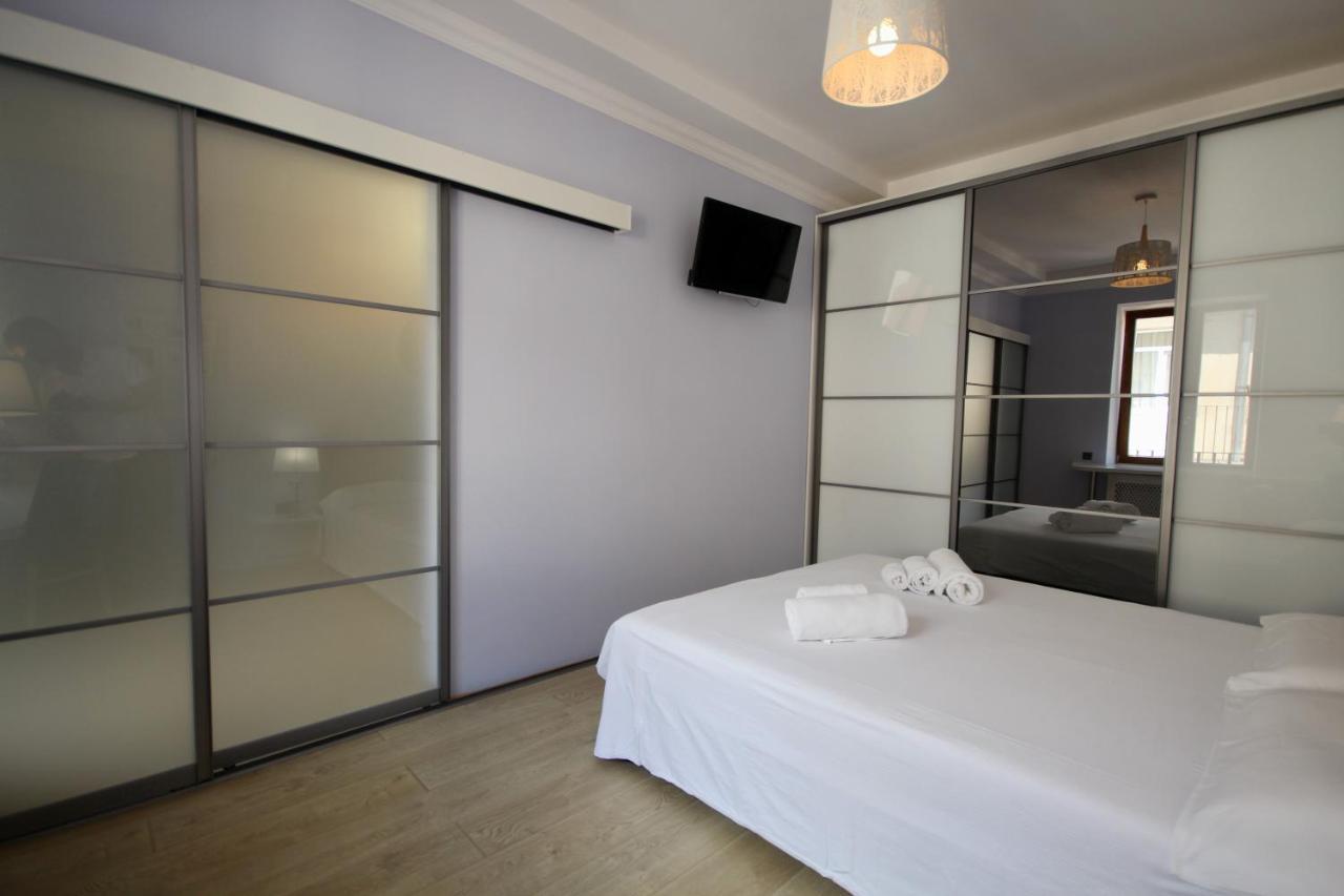 Romantic Lux Vivaldi Suite Svobode avenue 39 Lviv Extérieur photo