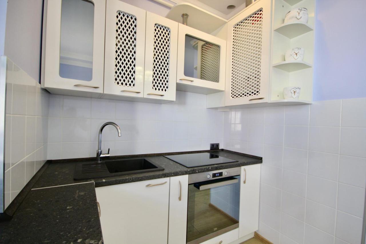 Romantic Lux Vivaldi Suite Svobode avenue 39 Lviv Extérieur photo